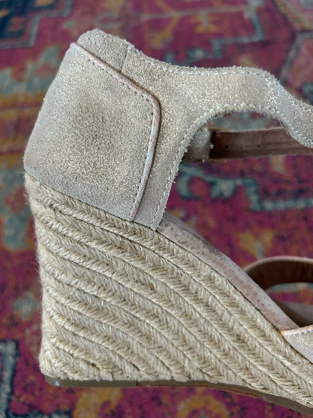Toms women’s taupe